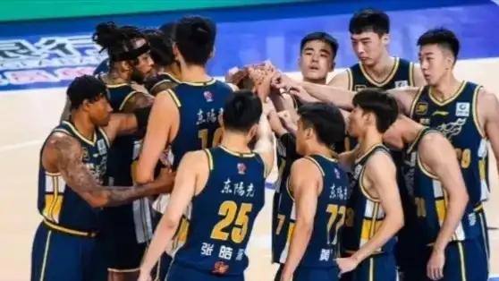 杜锋谈俱乐部杯：不在乎成绩，更关注年轻人成长，球迷好奇练了谁