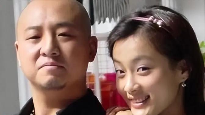 14岁出道3登春晚，男友砸5亿娶闺蜜后，现在未婚未育，现状如何？