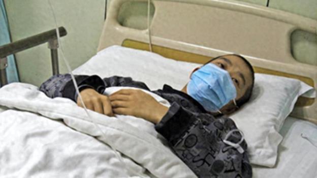 21岁少女为35岁男子捐骨髓，一年后怀孕，患者再登门：堕胎救我