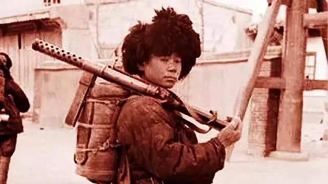 民国时期，各地军阀为何纷纷斥巨资疯狂购买MP18冲锋枪？