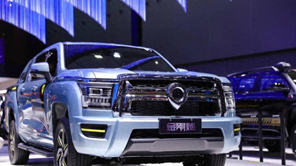 长城终于“放大招”！标配2.0T发动机，车长达5365mm，仅售7万多