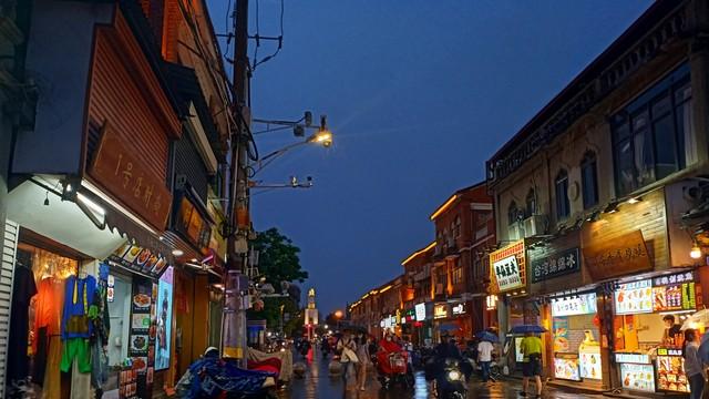 泉州十大网红打卡地：西街古韵，开元寺，千年古刹，都市夜生活