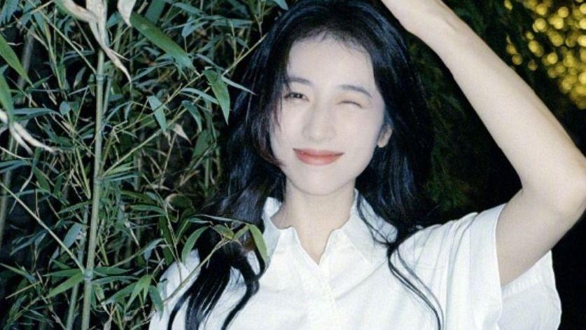 周雨彤发文道歉，直面《花儿与少年》争议，以真诚回应自己的不足