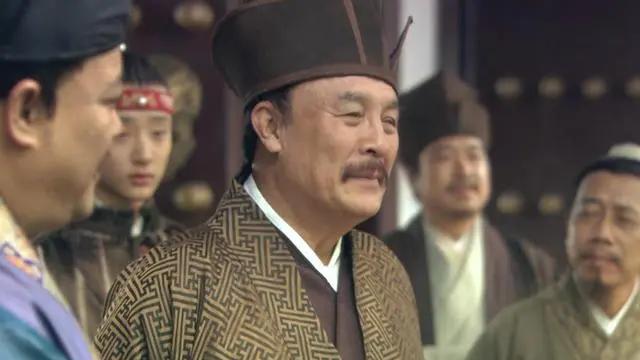 红楼梦之谜：贾政为何在“员外郎”位置上停滞二十载？其中暗藏何种玄机？