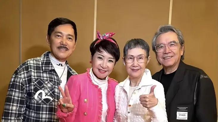 88岁谢贤为前妻狄波拉庆生，精神奕奕单手比V，粉碎中风入院传闻