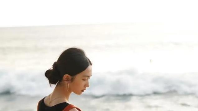 黄磊大女儿黄多多瘦成“皮包骨”看起来好恐怖，网友：瘦成金晨了