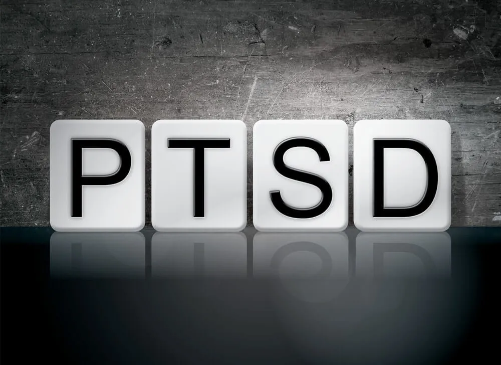 心理学上有一个词叫 “创伤后应激障碍”！ 简称：PTSD