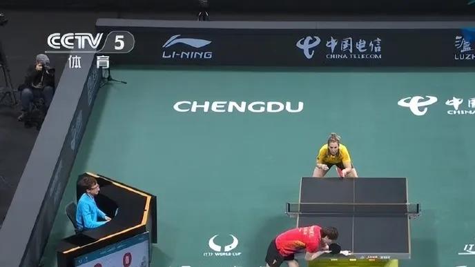 王楚钦2-0打败裴焕