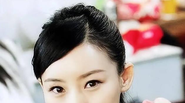 买宝瑶  女大十八变，父亲孙楠闪婚9年终散场，演员梦又被继母打碎