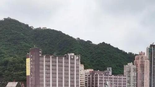 中美两栖舰对比天壤之别，香港市民意识到：确实变天了！