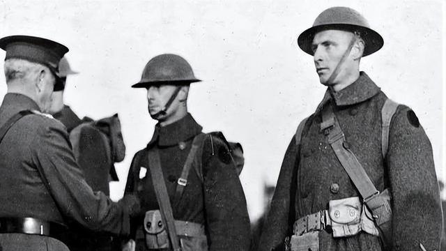 美国是怎么被绑架的？