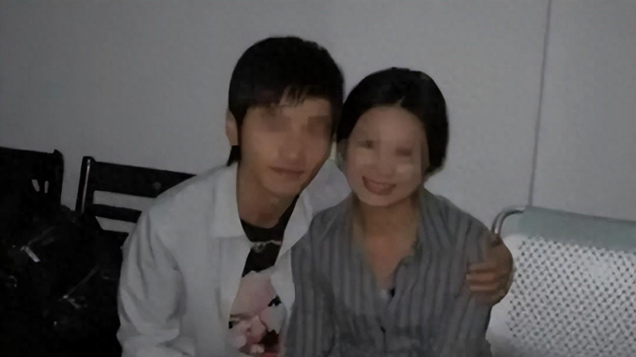 男子办完离婚，就与前岳母结婚，男子前妻发祝福