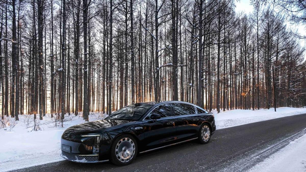 鸿蒙智行尊界S800动态视频首次曝光，极寒之地见证品质如一