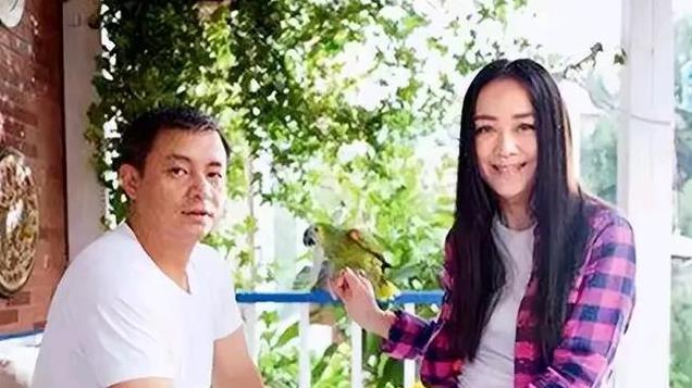 被前夫一巴掌扇到离婚，二婚嫁世界冠军，原来她才是清醒大女主