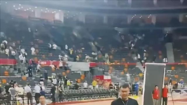 宏远赢球，金卡奉上，但是总是看着让人觉得有点蹊跷！