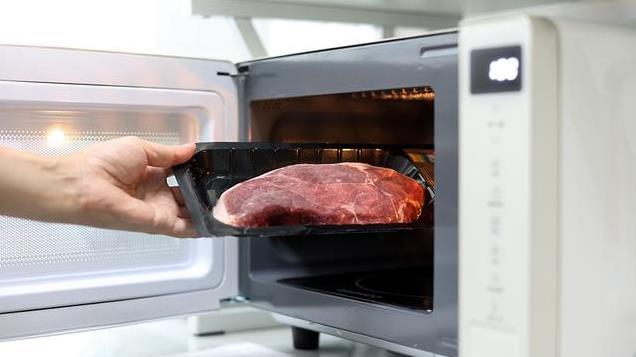 微波炉转盘和平板哪个好？对比一下，差距一目了然！