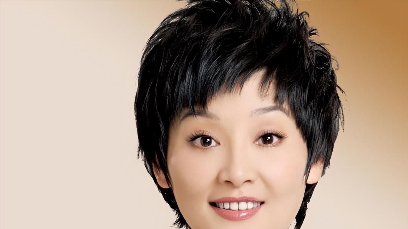 “人间清醒”徐帆：抛弃王志文，劈腿田壮壮，和冯小刚相敬如宾