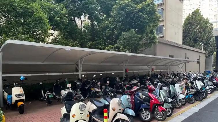 一拧转把就掉两格电？修车老师傅：一般是这4个原因，先别换电池