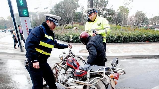 摩托车方便又便宜，为什么要“禁摩”？到底有没有这个必要？