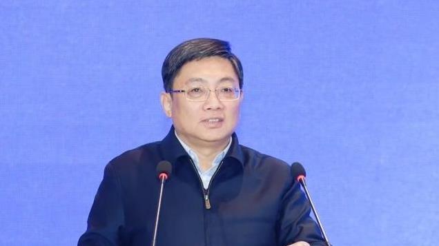 省委原副书记，抛弃原配妻子，娶了主持人小娇妻
