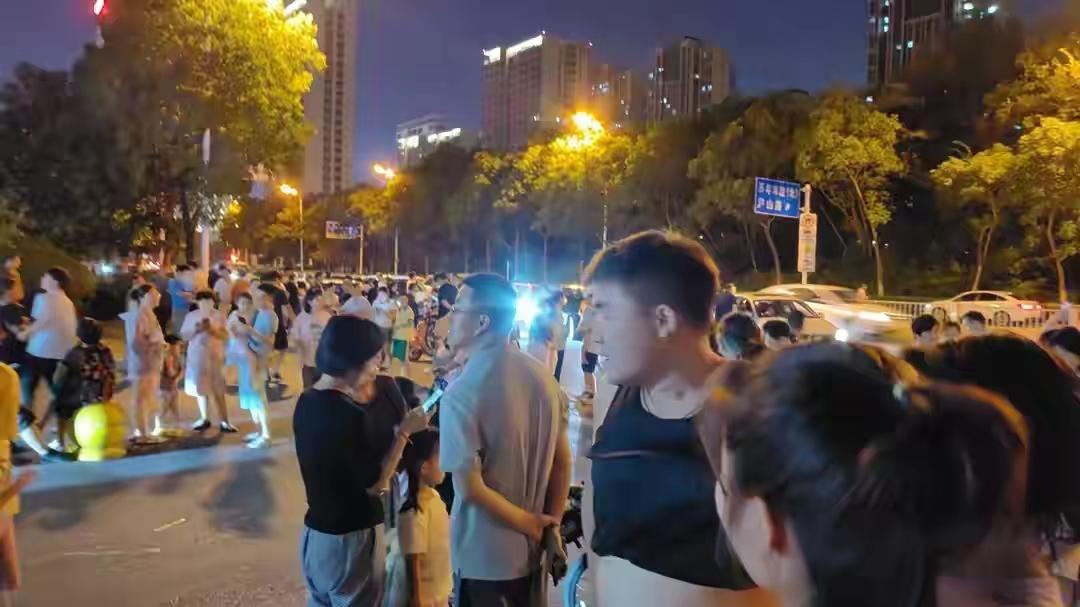 合肥发生4.7级地震，震级不大但又为何周边震感这么强烈?