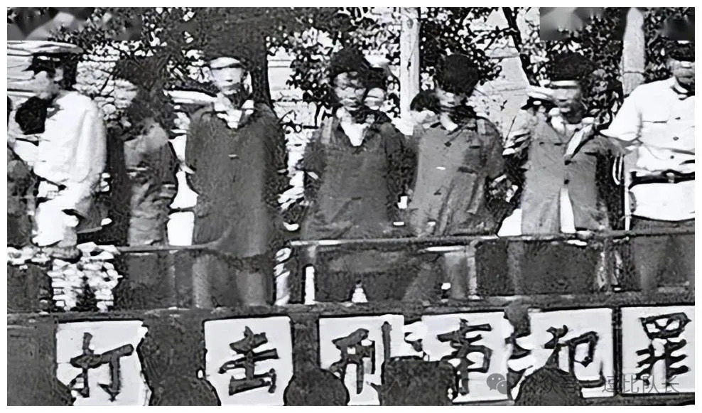 唐山菜刀队围攻邓小平车队，600多人被判处死刑，50人一次性枪决
