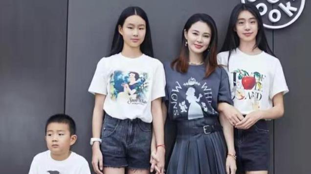 佟大为16岁女儿发育过猛！个头1米7好似超模，颜值超高不输女明星