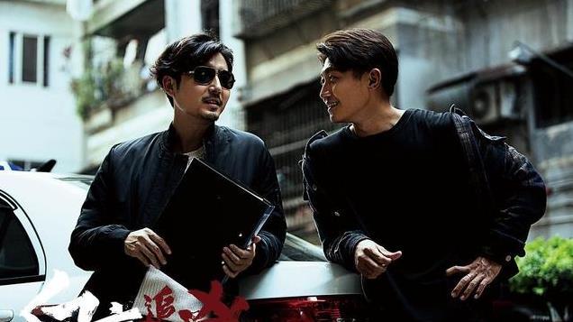 《白夜破晓》为什么第一季有勇有谋的周巡，在第二季变成傻子了？