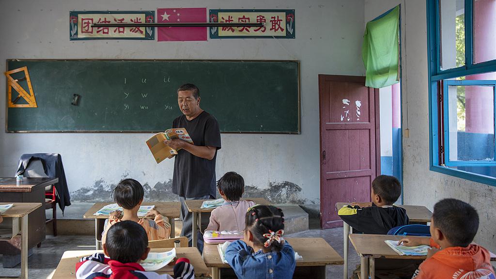 老师能有什么水平？百无一用是书生！瞧不起教师的都是什么人？