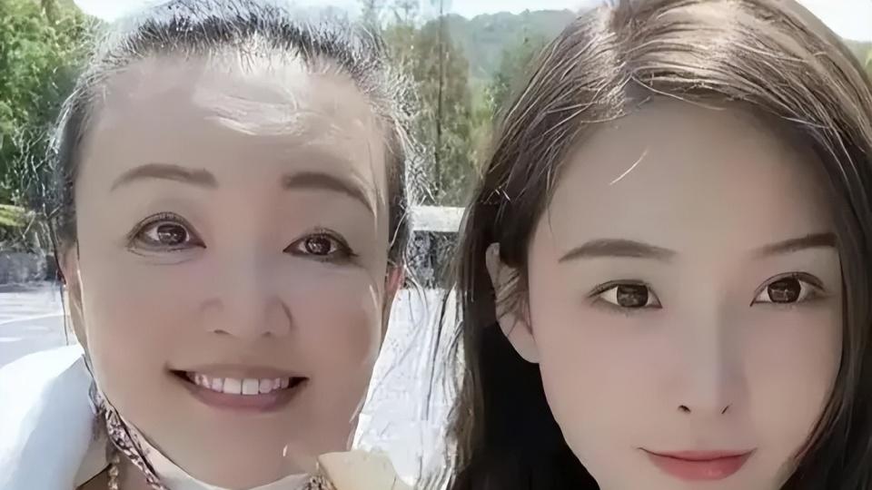 “兰姐，可以放过你去世的母亲吗？”——张颖颖的强势回击