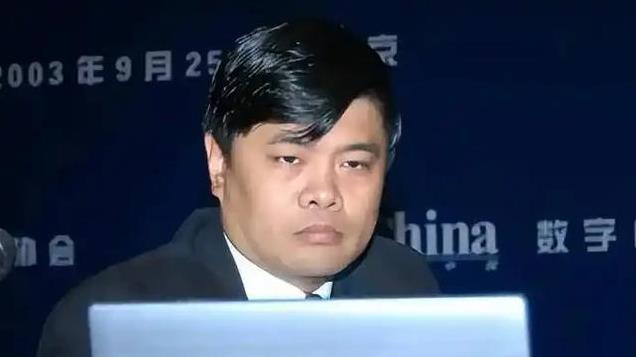 许戈辉挺孕肚上位，富豪老公为她花1亿离婚，让原配带走两个孩子