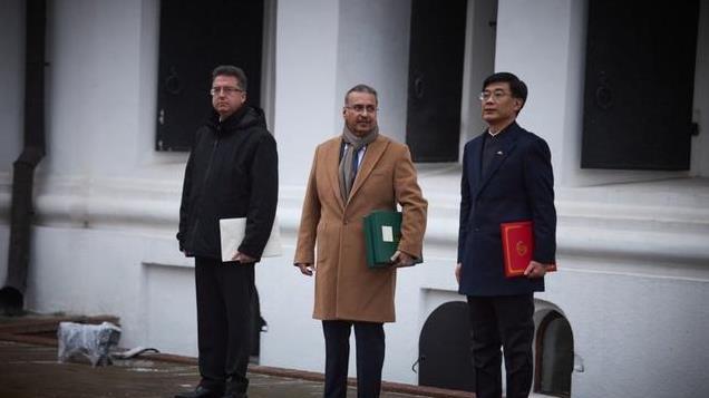 乌军大批被歼，中方重申立场，泽连斯基亲自感谢，对华做出承诺