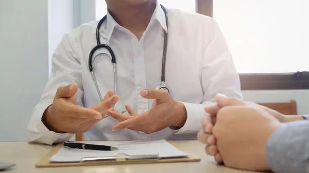 胃病患者不能吃橘子医生再次提醒胃部不好的人，要远离这3物！