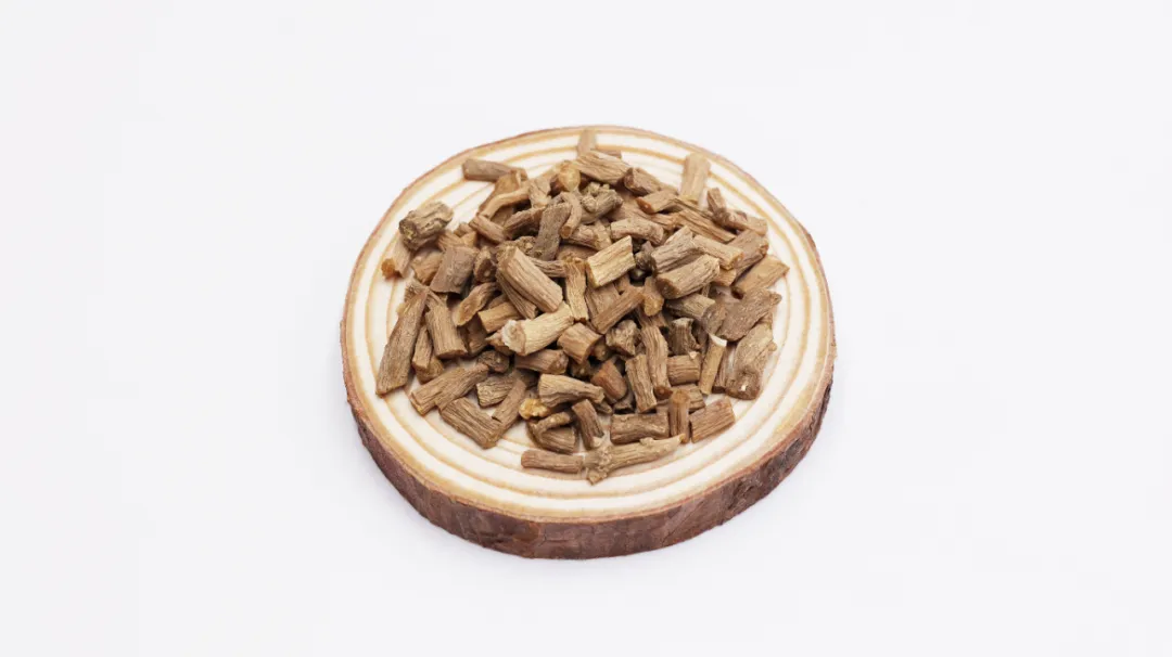 一味奇妙的中药，既能补肝肾强筋骨，又活血通经，改善膝关节疼痛