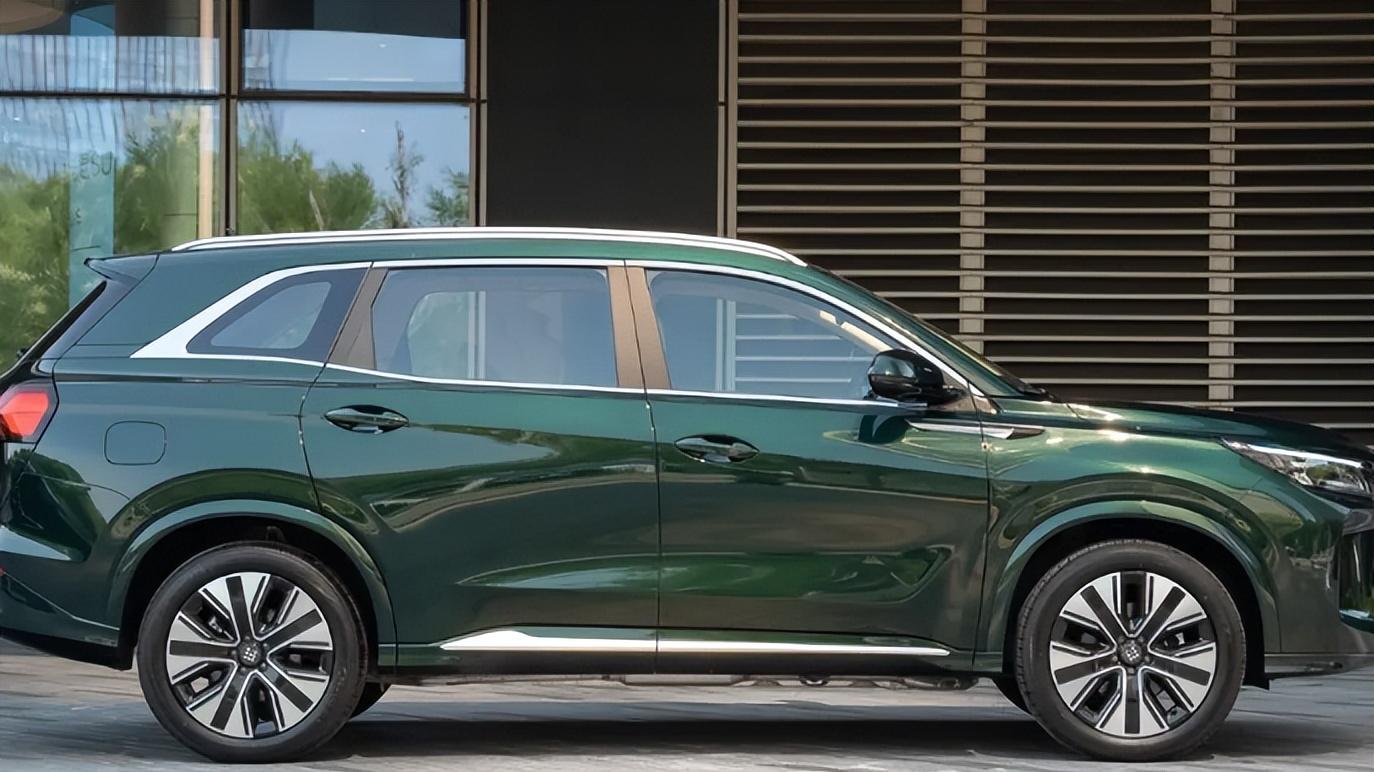 超值中型SUV新选择！10万起配可变悬挂，续航破1300km