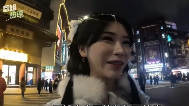 韩国博主装中国人去朝鲜餐厅，一开口就被识破，但却意外喜结良缘