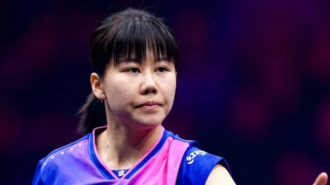 世界第一首轮爆冷！孙颖莎2-3遭陈幸同逆转：休息42天苦吞连败