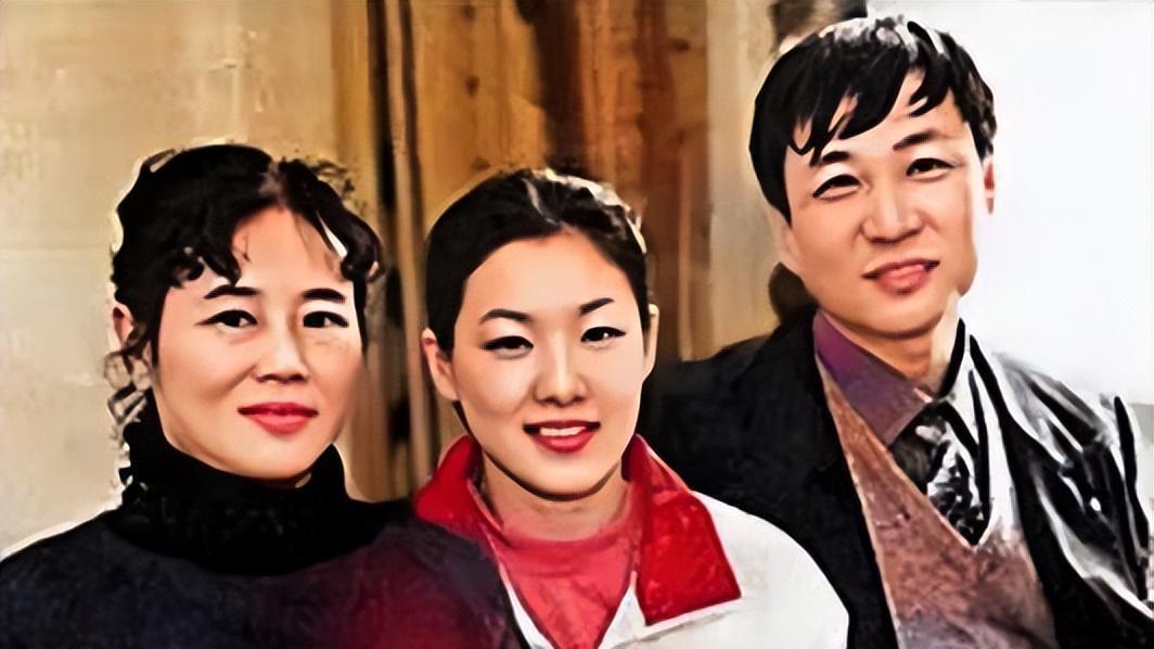 伏明霞打破“豪门媳妇”形象：底子优秀的女人，嫁给谁都有底气