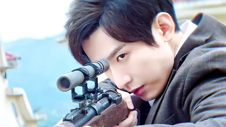 成毅《深潜》蝉联全国收视第一，扛剧男神名不虚传