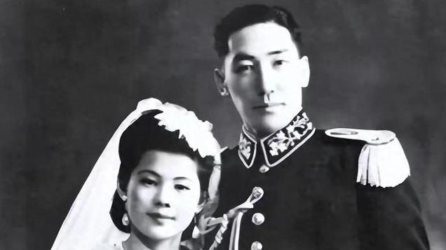 1997年，蒋纬国奄奄一息地对混血妻子说：我走后，将我与原配合葬
