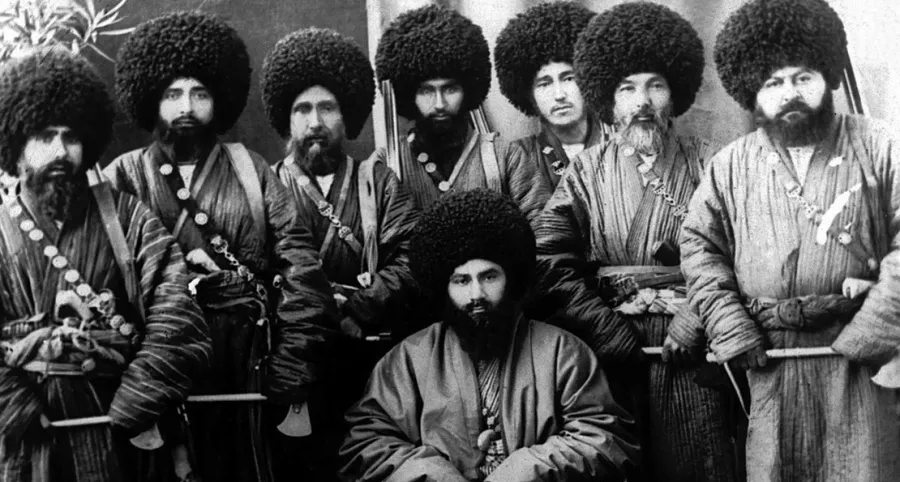 巴斯马奇：泛突厥主义的土匪与抵抗者