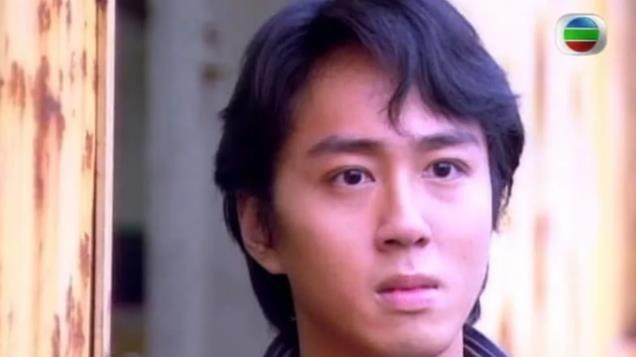 52岁港星餐厅打工，硬气拒绝TVB接济，不觉得很惨还能养活母亲