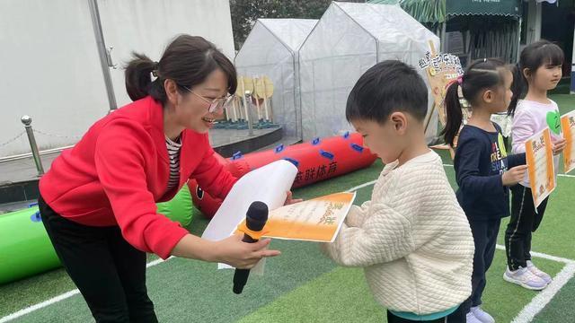 偷拍竟瞄准了幼儿园，幼儿园健康辅导室的厕所，被装上隐藏摄像头