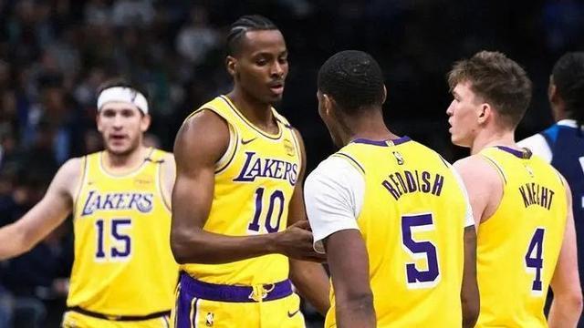 MVP榜单更新！1换1交易达成，崔永熙赛季报销，湖人酝酿大交易