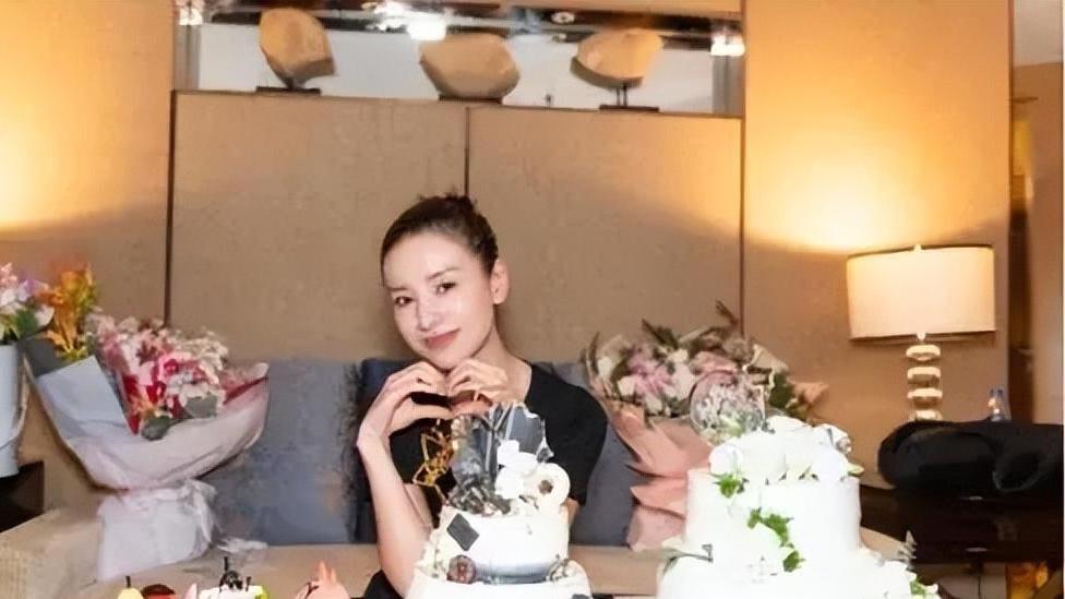 被离婚只会让我变得更强，多年后的潘粤明，已是董洁高攀不起的人