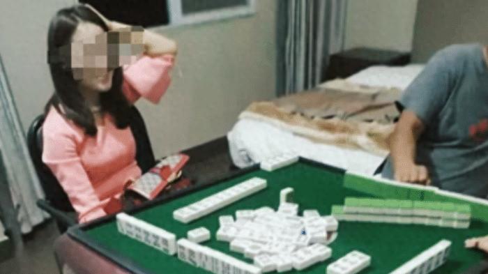 荒唐！女子打牌欠债，竟以‘身’还债