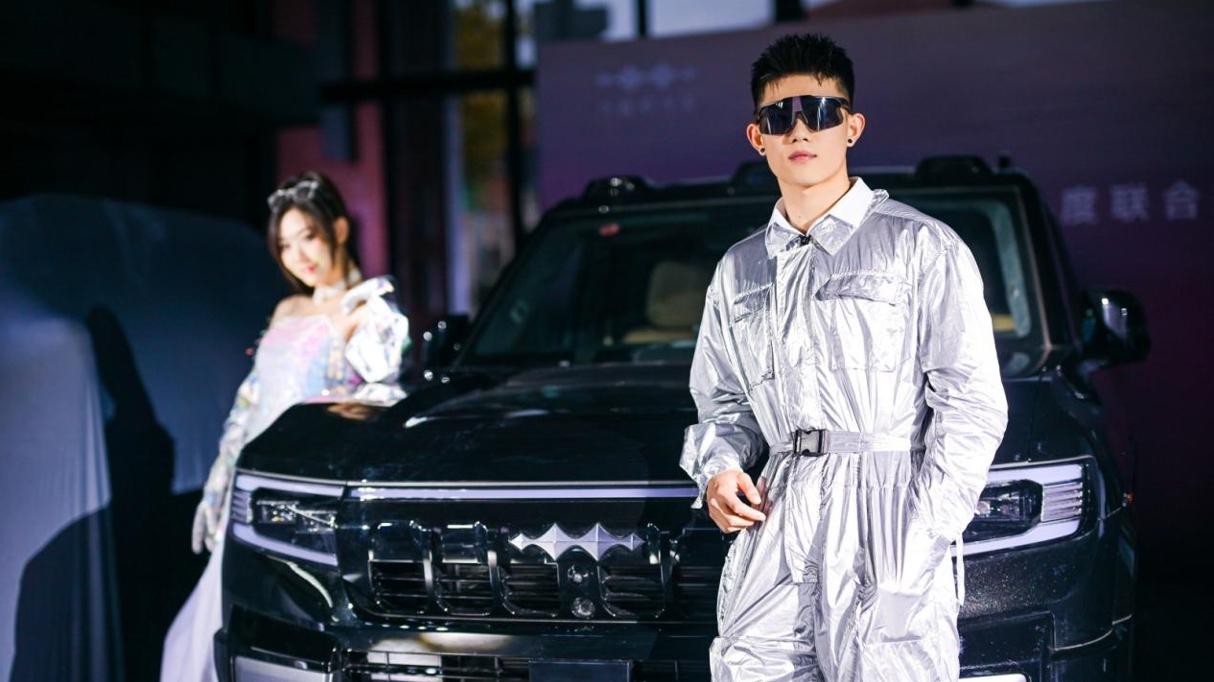 比亚迪华为联手打造方程豹 豹8南京上市会