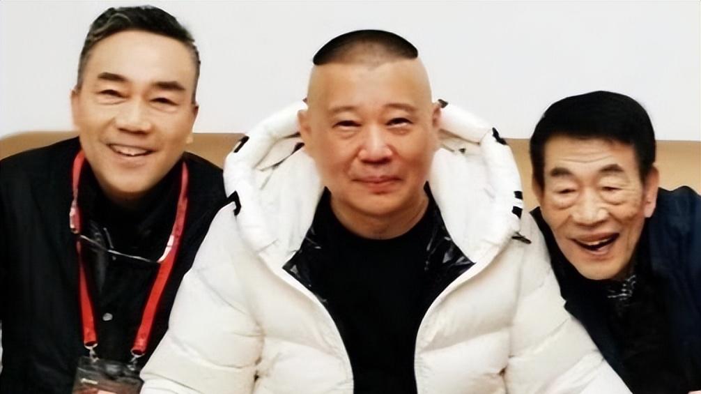 这一局，侯耀华站在了大气层！解了郭德纲的围，坐实了杨议的隐私