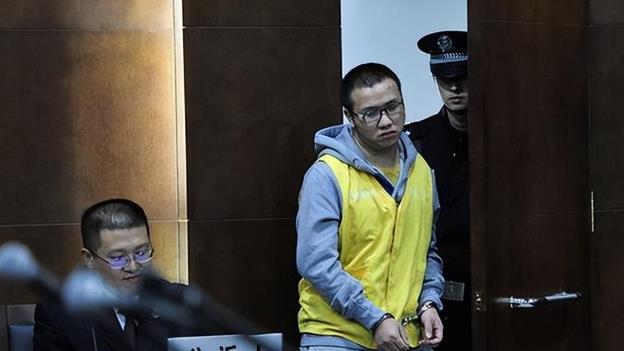 08年他在地震中冒死救7名同学，7年后却被判12年，他究竟做了什么