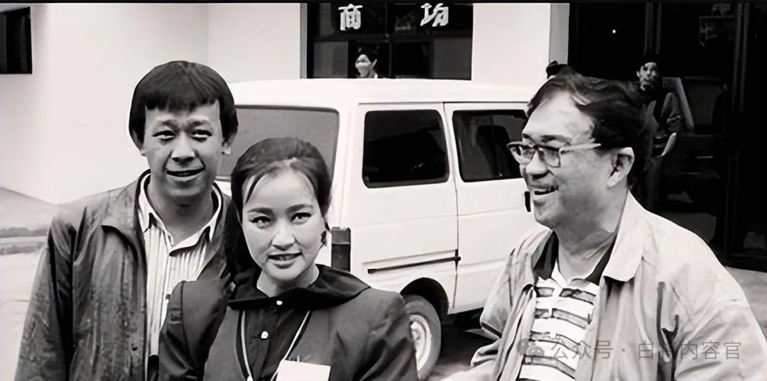 看过刘晓庆39岁的长发旧照，比林青霞还美！难怪她敢谈一辈子恋爱